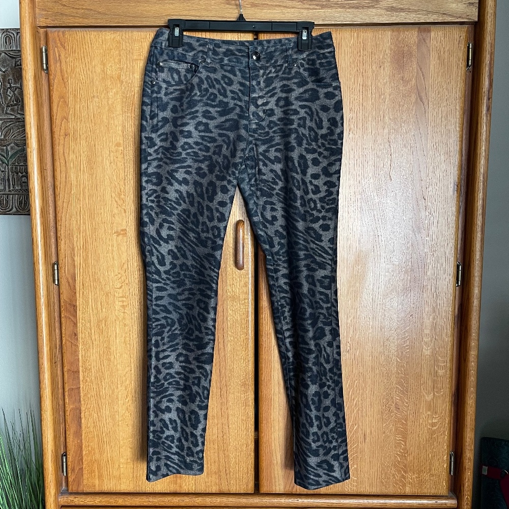 E39 by Eric Women's Cheetah Skinny Pants